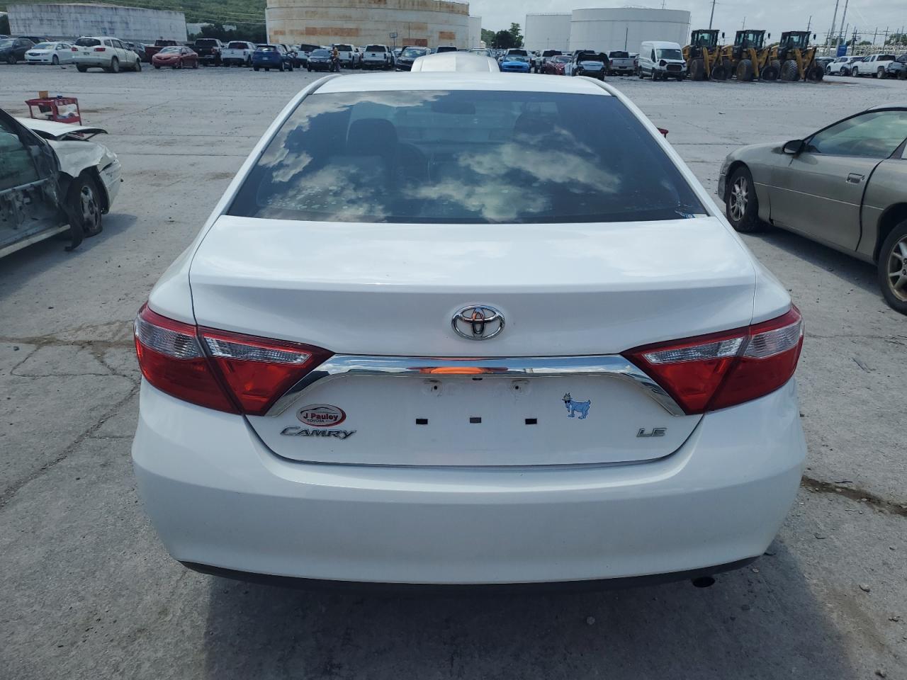 2015 Toyota Camry Le VIN: 4T4BF1FK3FR457121 Lot: 64947825