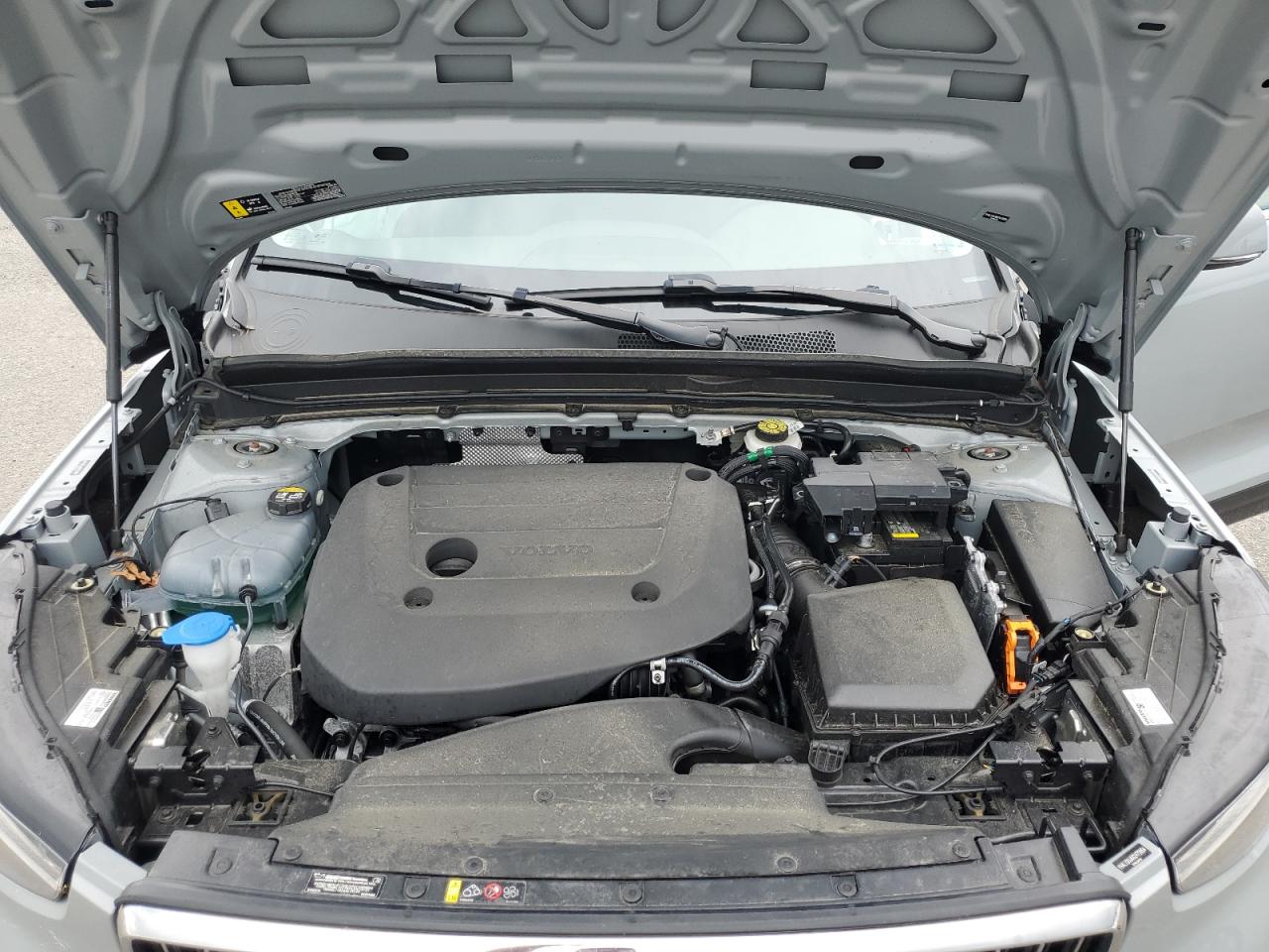 2025 Volvo Xc40 Core VIN: YV4L12UJ6S2472054 Lot: 63323175