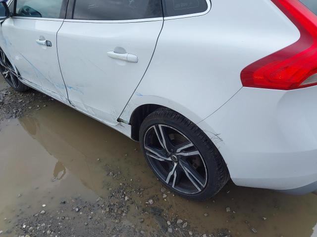 2018 VOLVO V40 R-DESI