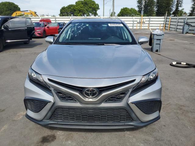  TOYOTA CAMRY 2022 Srebrny