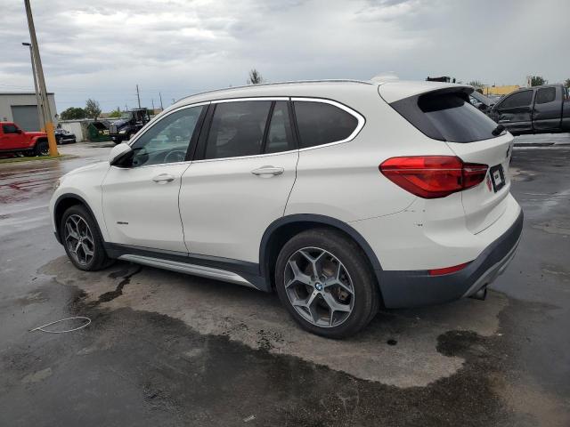 Parquets BMW X1 2016 White