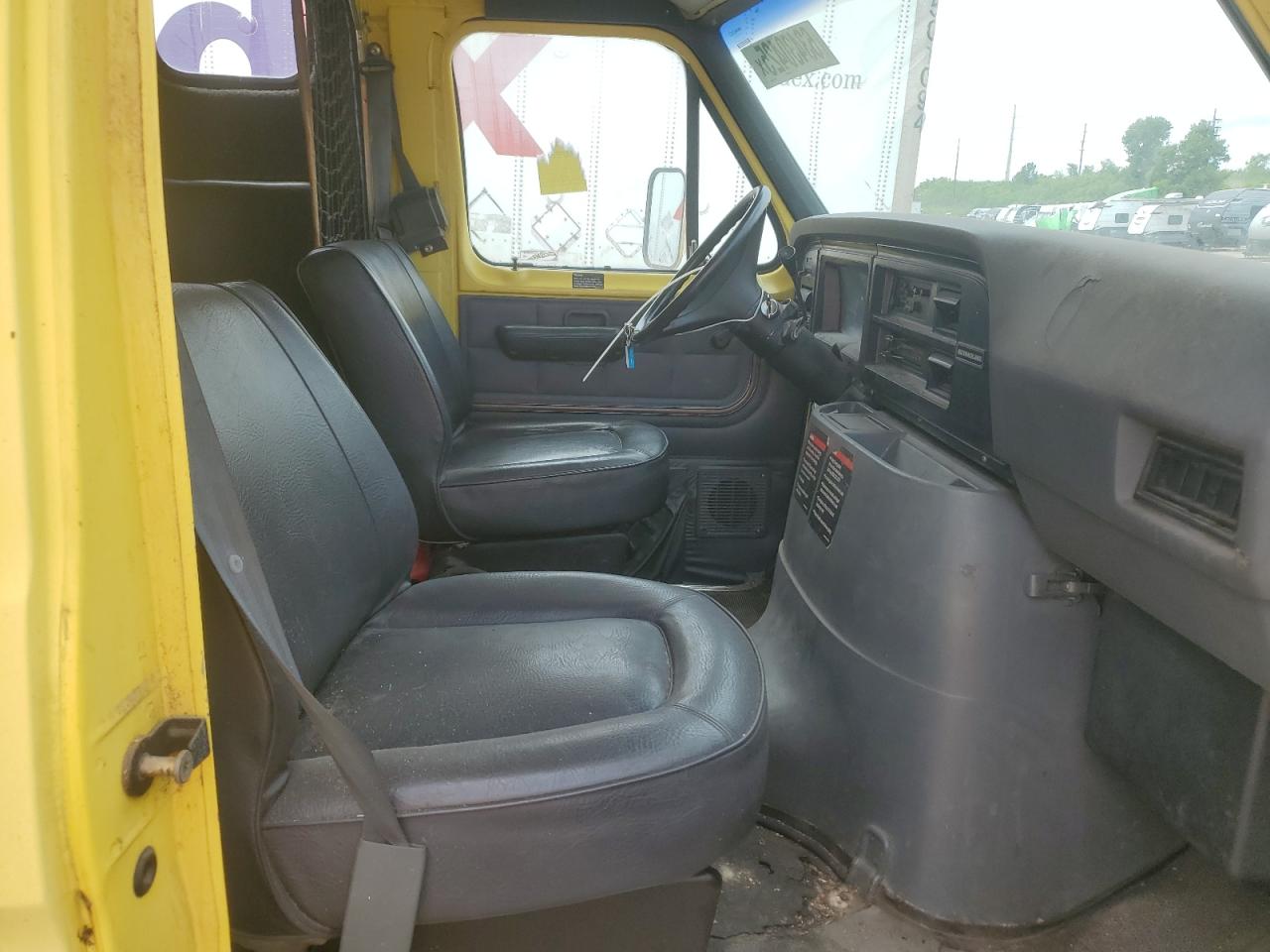 1990 Ford Econoline E350 Cutaway Van VIN: 1FDKE37G6LHB63493 Lot: 63430425