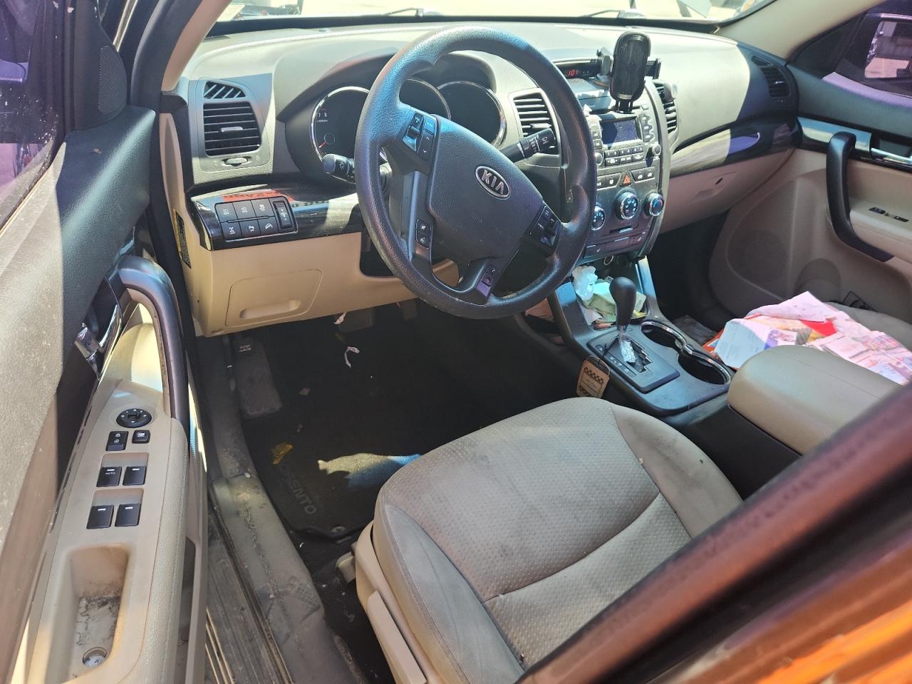 2012 Kia Sorento Base VIN: 5XYKTDA23CG292135 Lot: 62680025