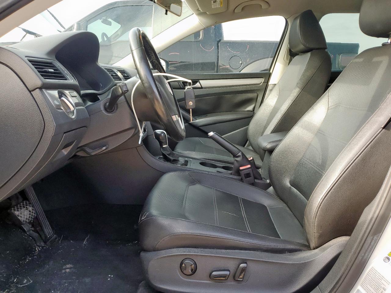 2015 Volkswagen Passat S VIN: 1VWAT7A39FC048680 Lot: 63153965