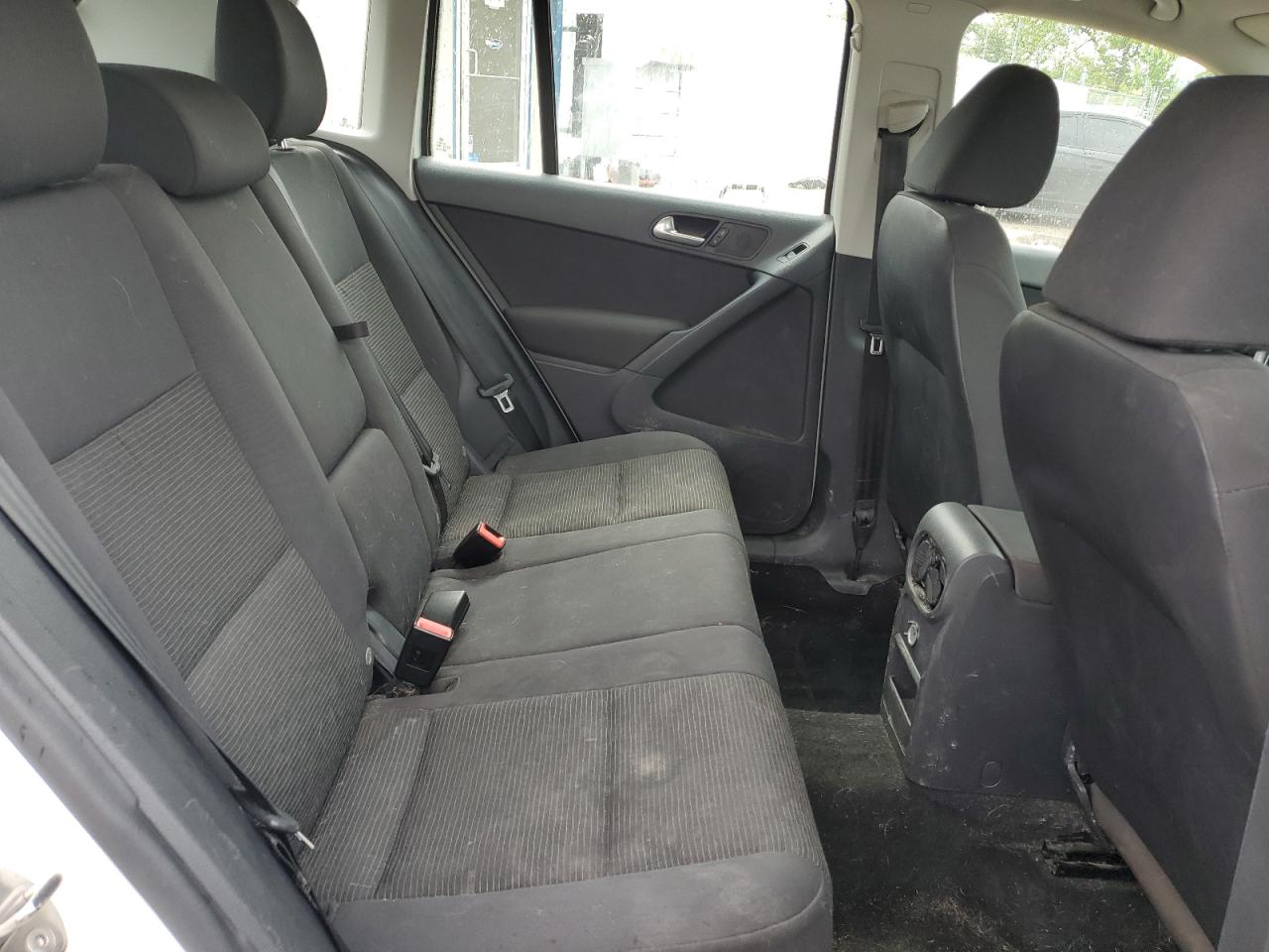 2015 Volkswagen Tiguan S VIN: WVGBV7AX0FW538374 Lot: 63837175