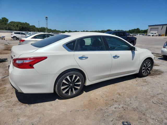  NISSAN ALTIMA 2017 Белы