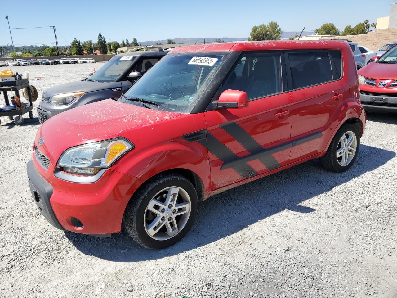 2011 Kia Soul + VIN: KNDJT2A23B7330961 Lot: 66892885