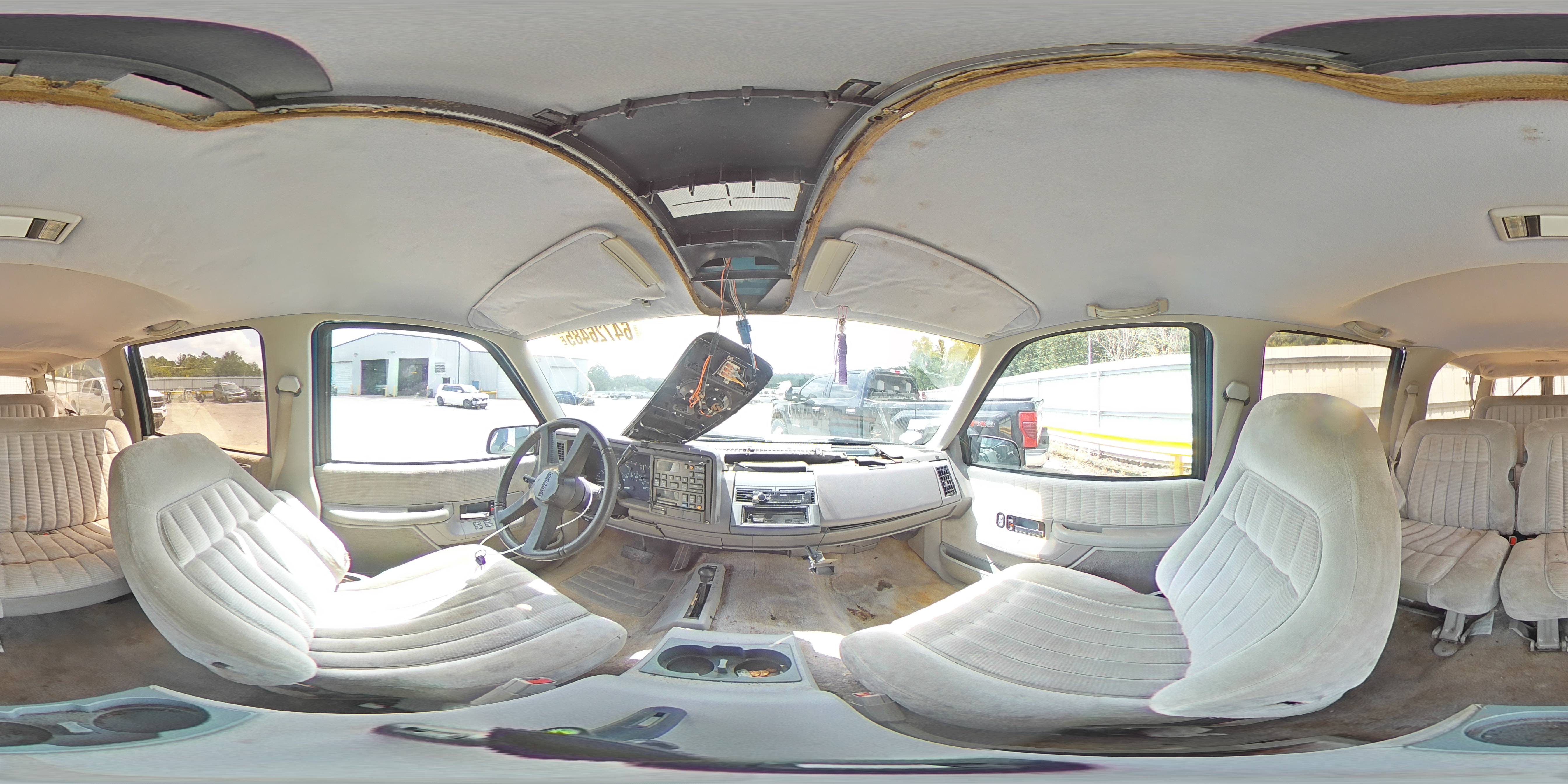 1992 Chevrolet Suburban K1500 VIN: 1GNFK16K9NJ338993 Lot: 64726485