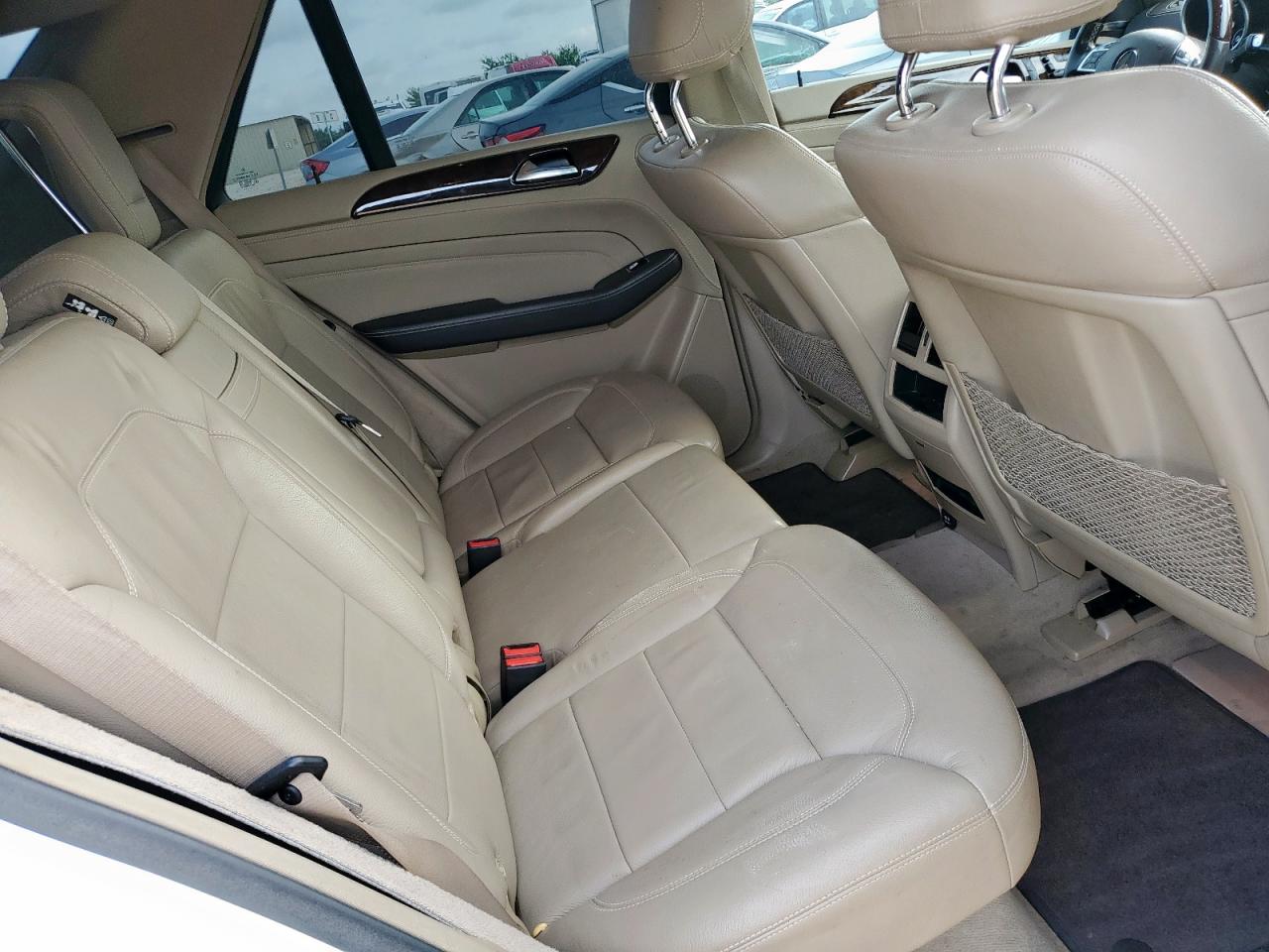 2015 Mercedes-Benz Ml 400 4Matic VIN: 4JGDA5GB2FA517186 Lot: 63475525