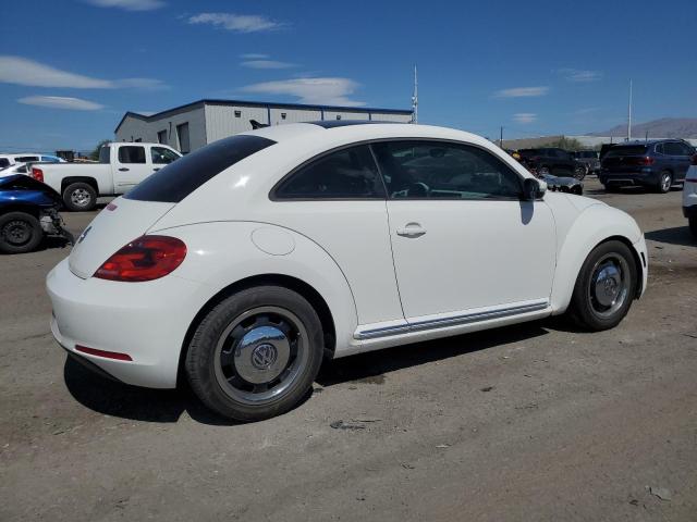 Hatchbacks VOLKSWAGEN BEETLE 2012 Biały