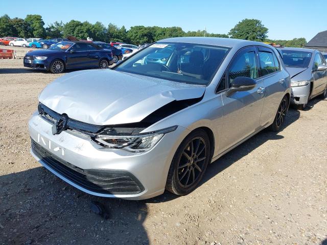 VOLKSWAGEN GOLF LIFE 2021