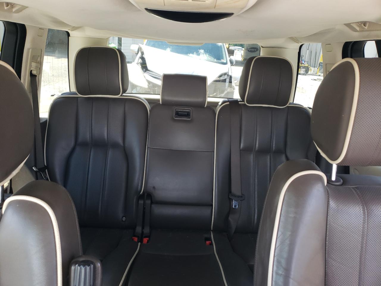 2011 Land Rover Range Rover Hse Luxury VIN: SALMF1D44BA355827 Lot: 62593675