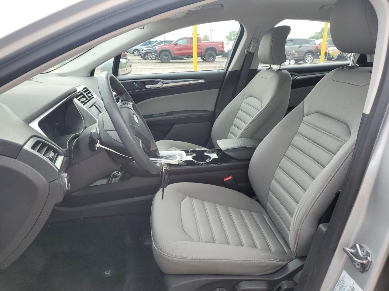 2015 Ford Fusion S VIN: 3FA6P0G74FR192272 Lot: 65246975