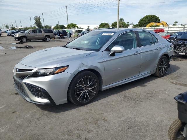  TOYOTA CAMRY 2022 Srebrny