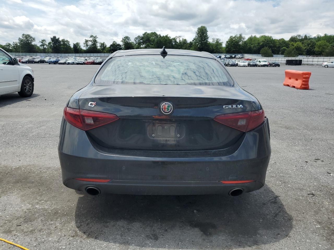 zarfaeen7h7533996 ZARFAEEN7H7533996 2017 Alfa Romeo Giulia Ti Q4