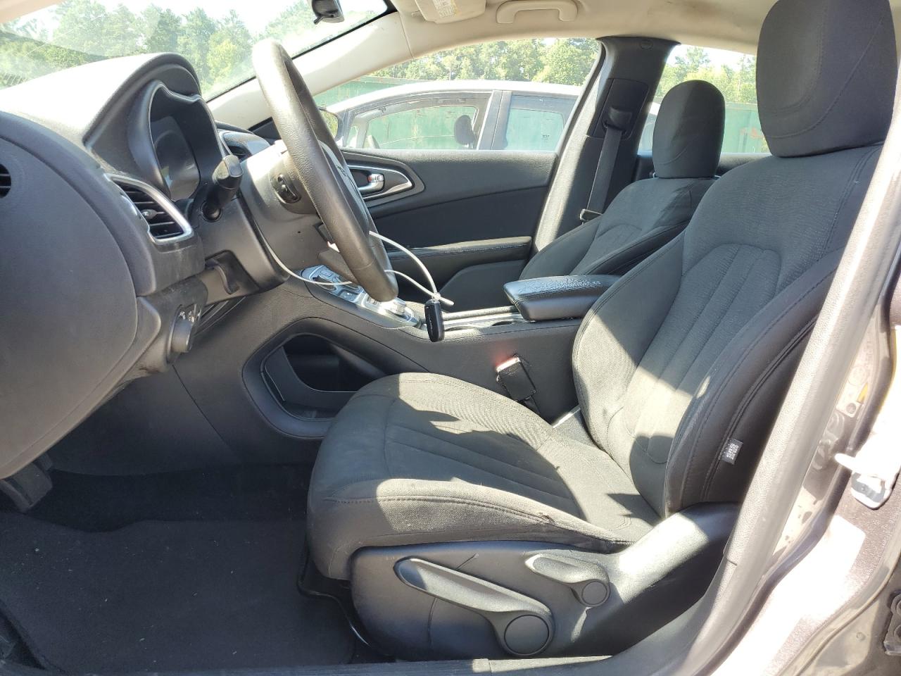 2016 Chrysler 200 Limited VIN: 1C3CCCAB7GN152137 Lot: 63828985