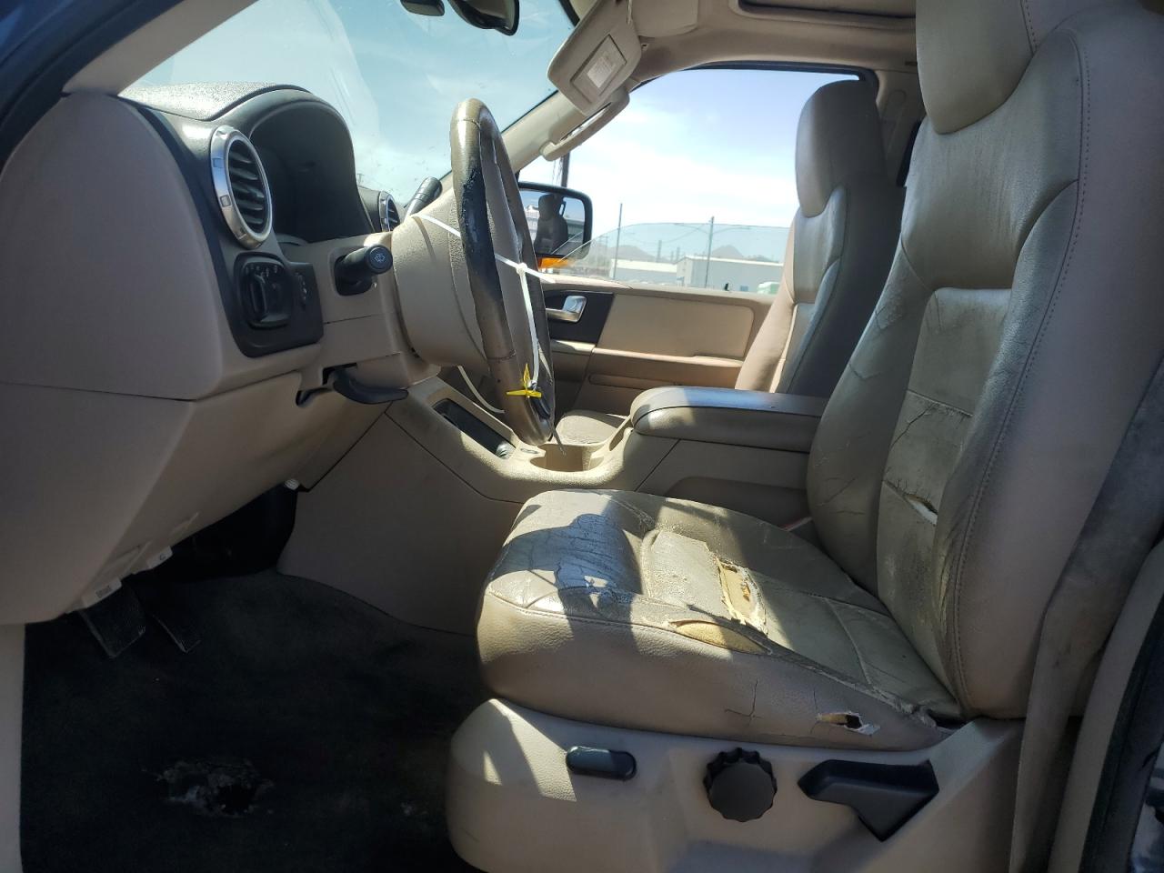 2004 Ford Expedition Eddie Bauer VIN: 1FMFU17L64LA40264 Lot: 64243145
