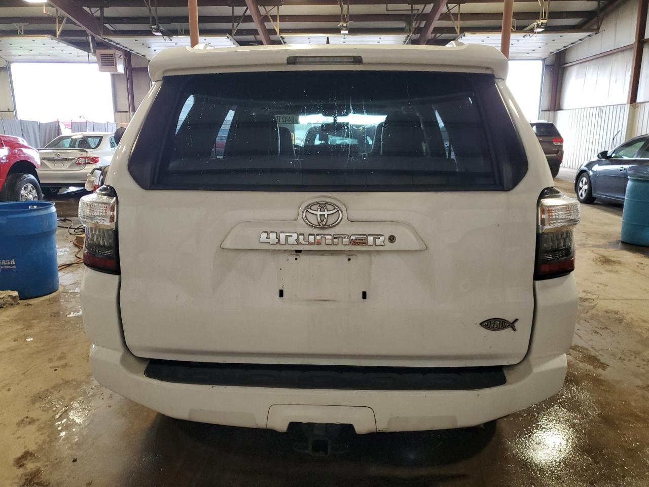 2018 Toyota 4Runner Sr5/Sr5 Premium VIN: JTEBU5JR9J5558999 Lot: 64421925