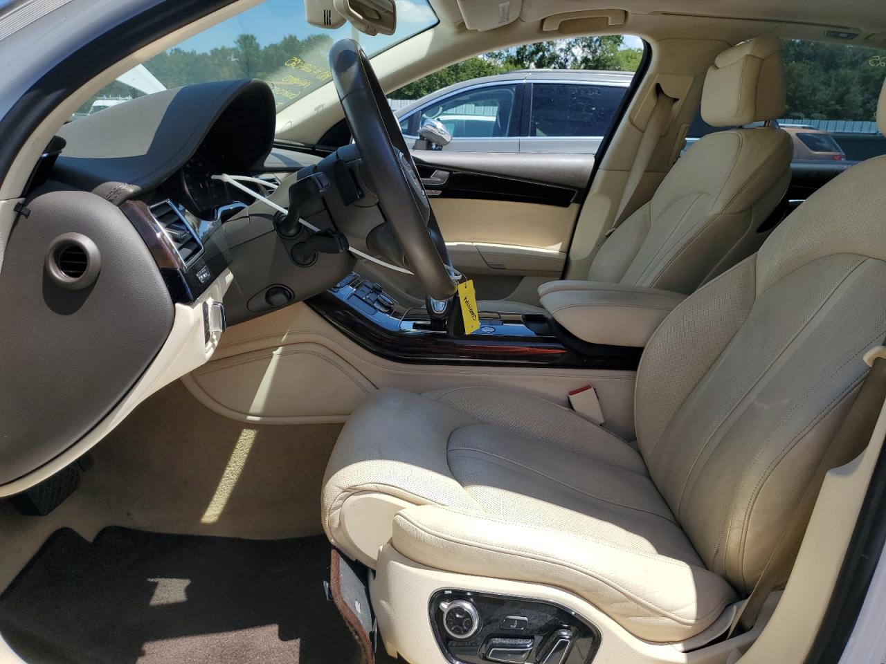 2013 Audi A8 L Quattro VIN: WAURGAFD1DN025739 Lot: 62751375