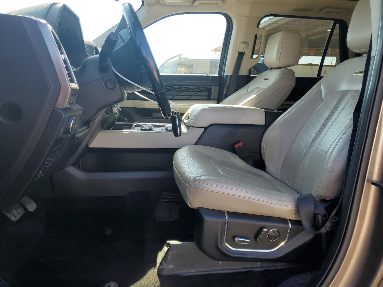 2018 Ford Expedition Max Platinum VIN: 1FMJK1MT5JEA09558 Lot: 63009155