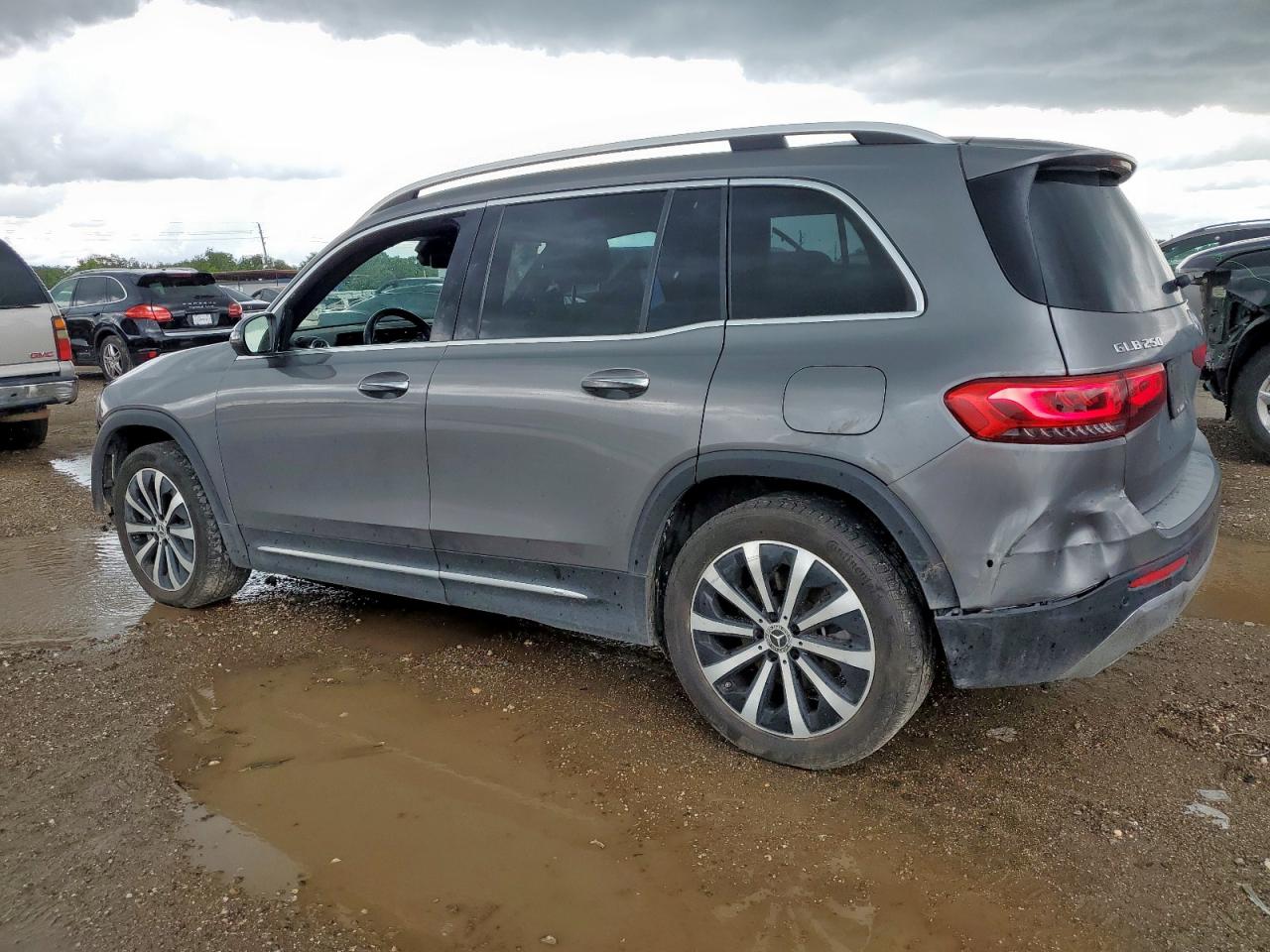 Фото: W1N4M4HB7PW269177