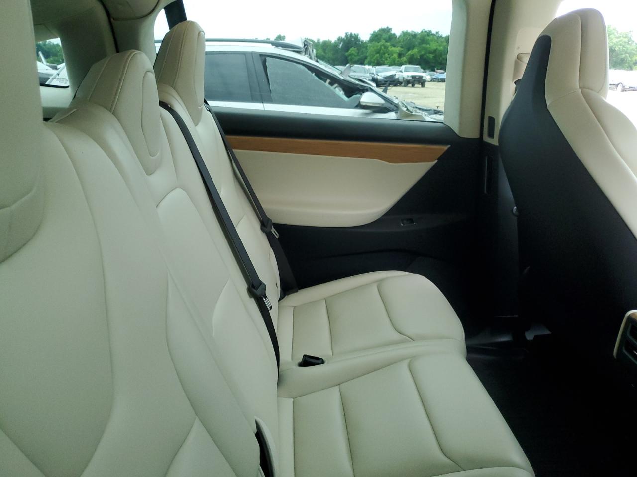 2018 Tesla Model X VIN: 5YJXCDE27JF103460 Lot: 64570385