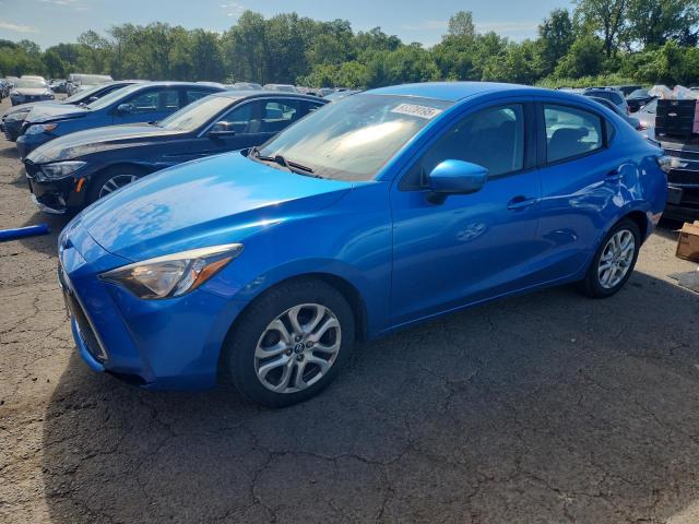  TOYOTA YARIS 2018 Granatowy