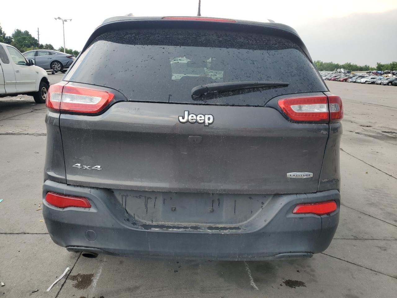 2017 Jeep Cherokee Latitude VIN: 1C4PJMCBXHW663858 Lot: 64079825