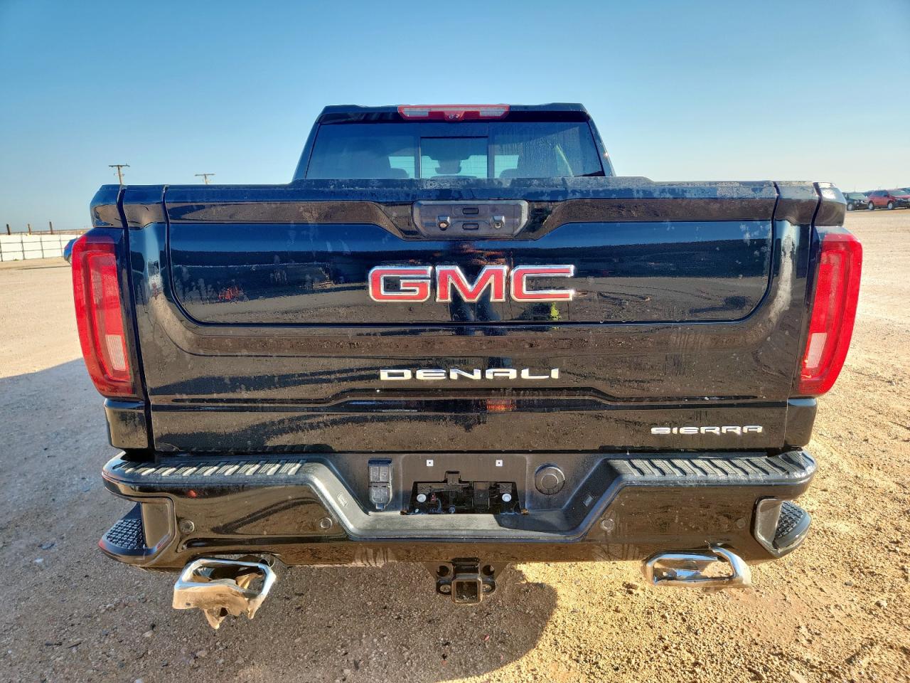 2022 GMC Sierra K1500 Denali VIN: 3GTUUGED1NG611748 Lot: 64021125