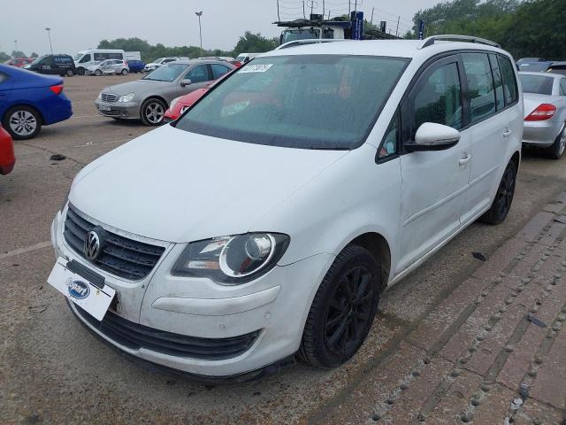 2010 VOLKSWAGEN TOURAN MAT for sale at Copart SANDWICH