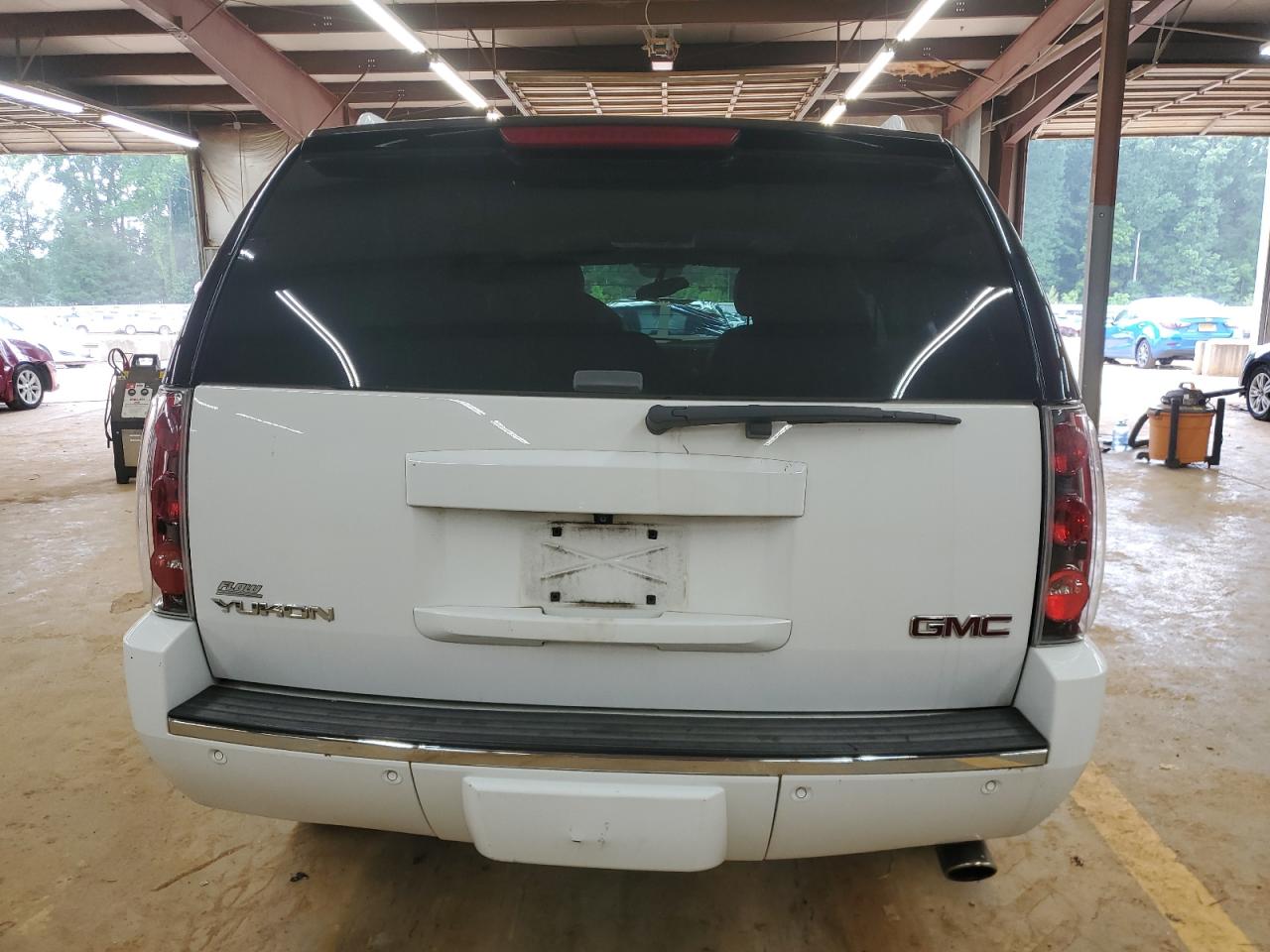2014 GMC Yukon Denali VIN: 1GKS2EEF5ER105881 Lot: 64979655