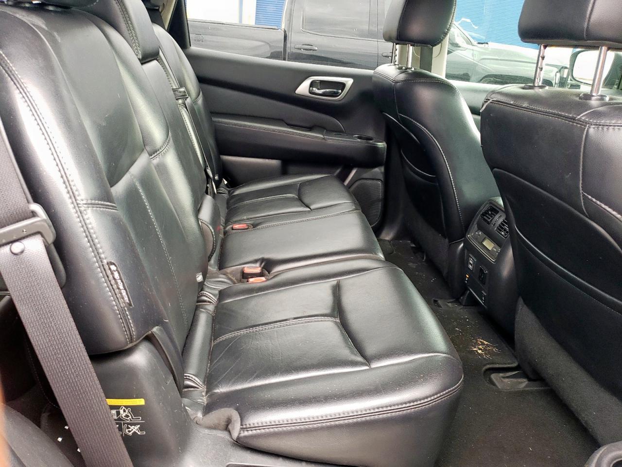 2018 Nissan Pathfinder S VIN: 5N1DR2MNXJC618981 Lot: 62577575