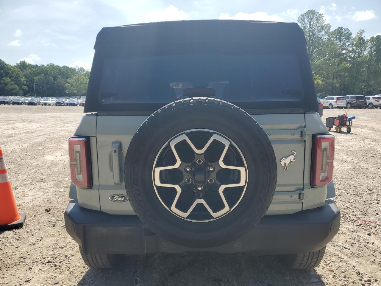 2023 Ford Bronco Base VIN: 1FMEE5BP2PLC04477 Lot: 65428715