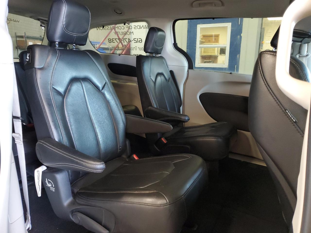 2022 Chrysler Pacifica Touring L VIN: 2C4RC1BG3NR177802 Lot: 66378655