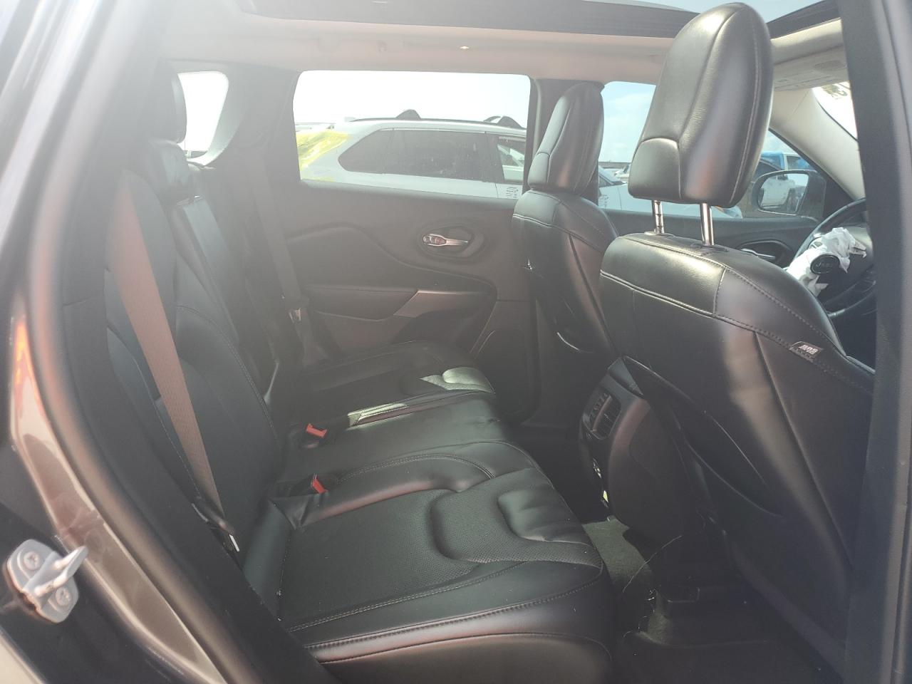 2021 Jeep Cherokee Latitude Lux VIN: 1C4PJMMX2MD111349 Lot: 66819375