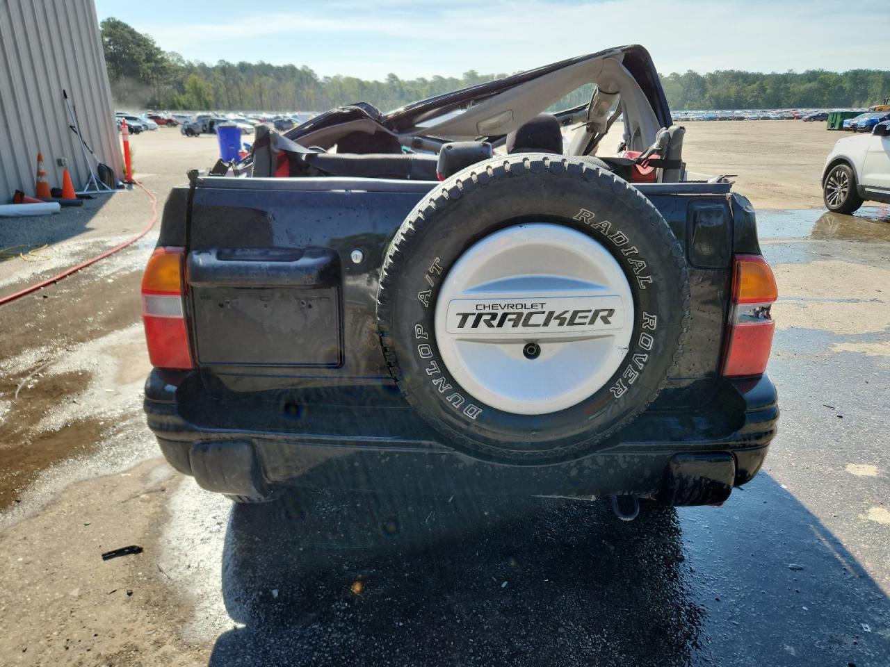 1999 Chevrolet Tracker VIN: 2CNBE18C9X6925601 Lot: 65270055