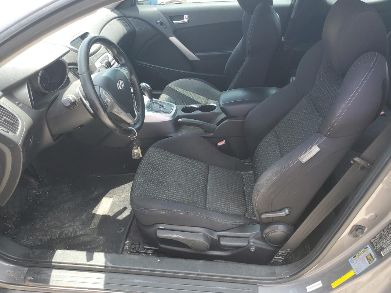 2010 Hyundai Genesis Coupe 2.0T VIN: KMHHT6KD2AU028286 Lot: 65766835