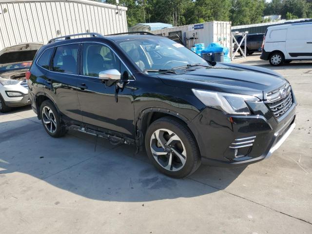  SUBARU FORESTER 2022 Czarny