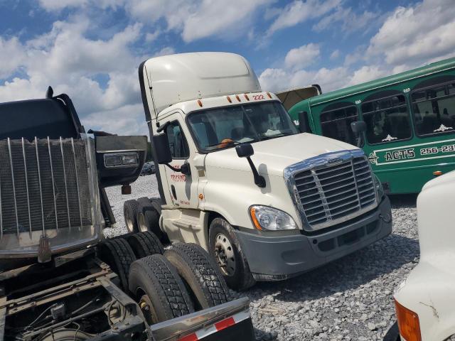 2016 Freightliner Cascadia 125 Semi Truck
