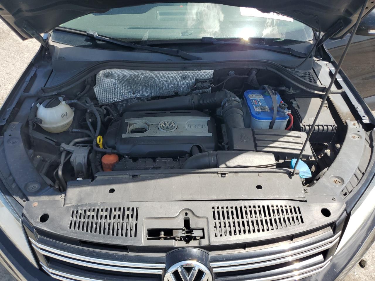 2015 Volkswagen Tiguan S VIN: WVGAV7AX7FW603930 Lot: 63133155
