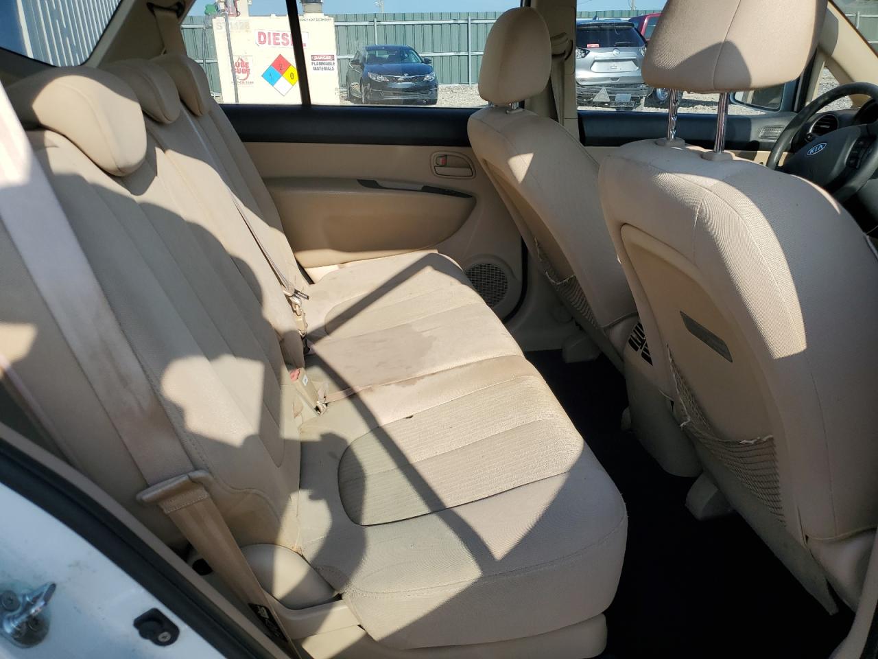 2009 Kia Rondo Base VIN: KNAFG528697261527 Lot: 64173965