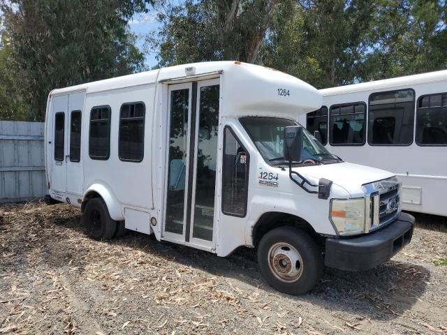 2009 Ford Econoline E350 Super Duty Cutaway Van