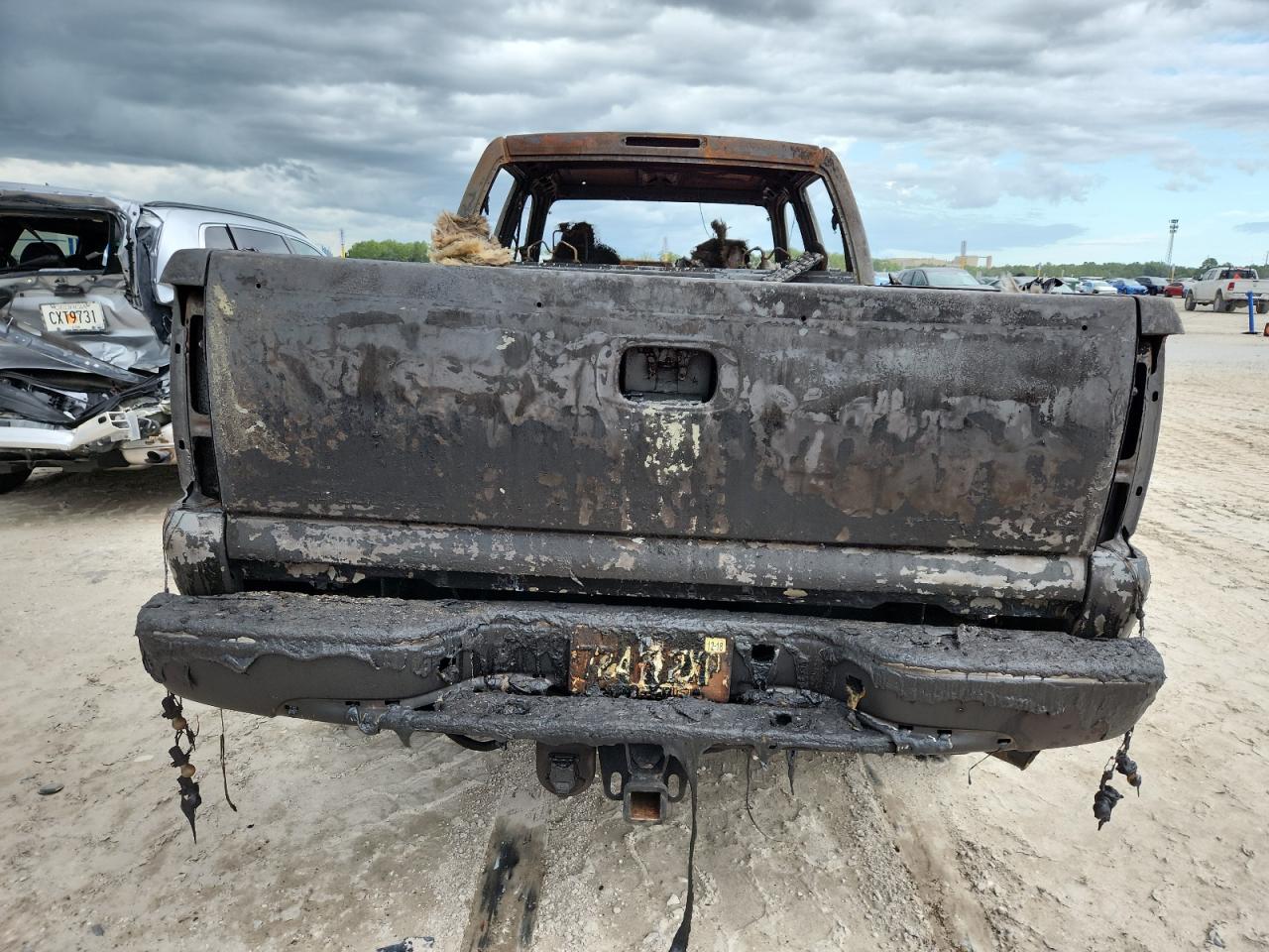 2004 Chevrolet Silverado C2500 Heavy Duty VIN: 1GCHC23U14F156605 Lot: 62670485