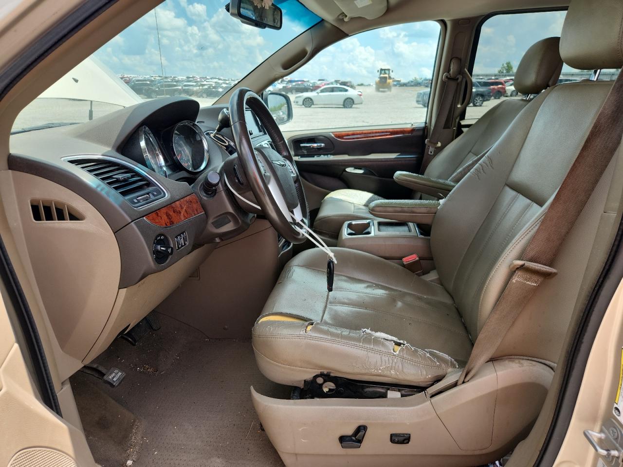 2015 Chrysler Town & Country Touring VIN: 2C4RC1BG9FR654895 Lot: 64069685