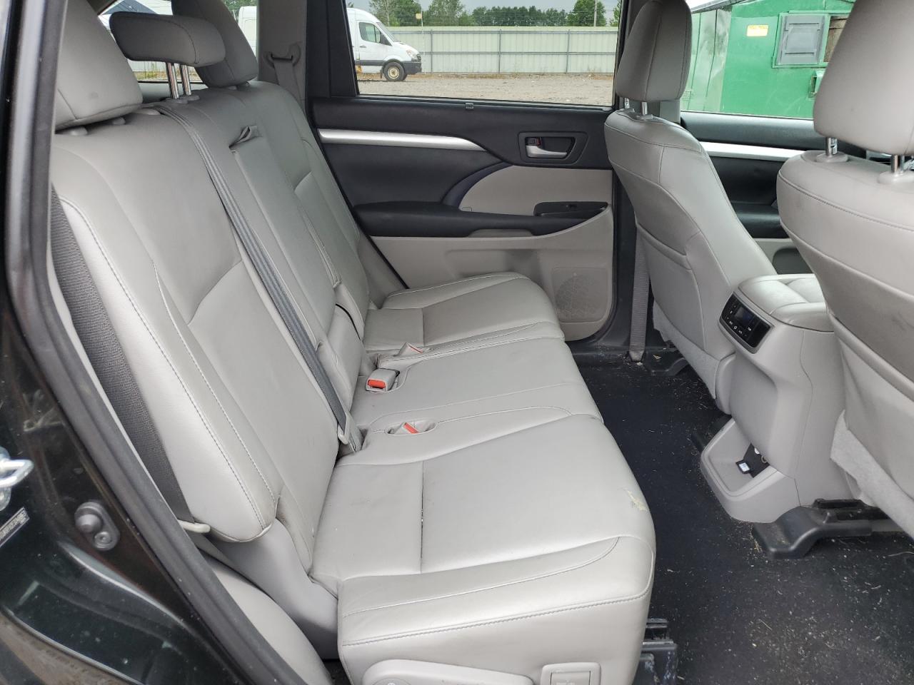 2014 Toyota Highlander Xle VIN: 5TDJKRFH2ES048863 Lot: 65194975