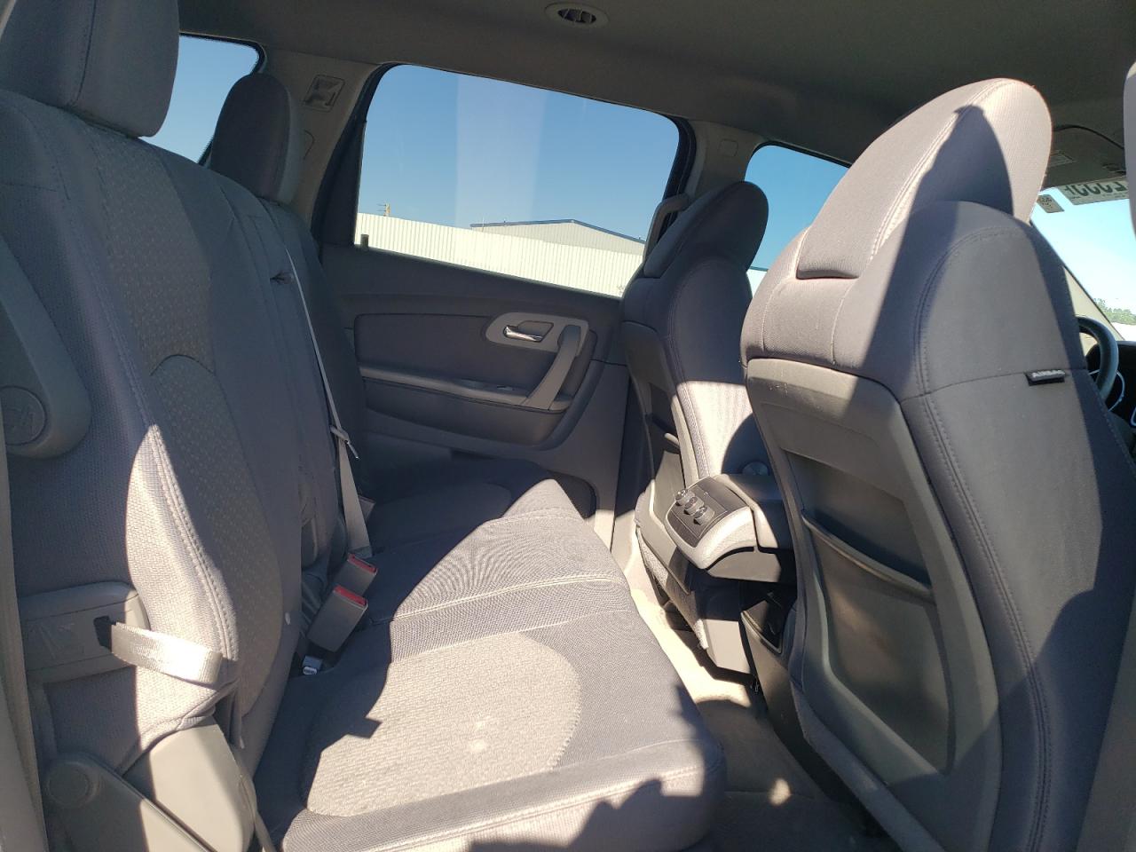2011 Chevrolet Traverse Ls VIN: 1GNKREED8BJ376554 Lot: 63322555