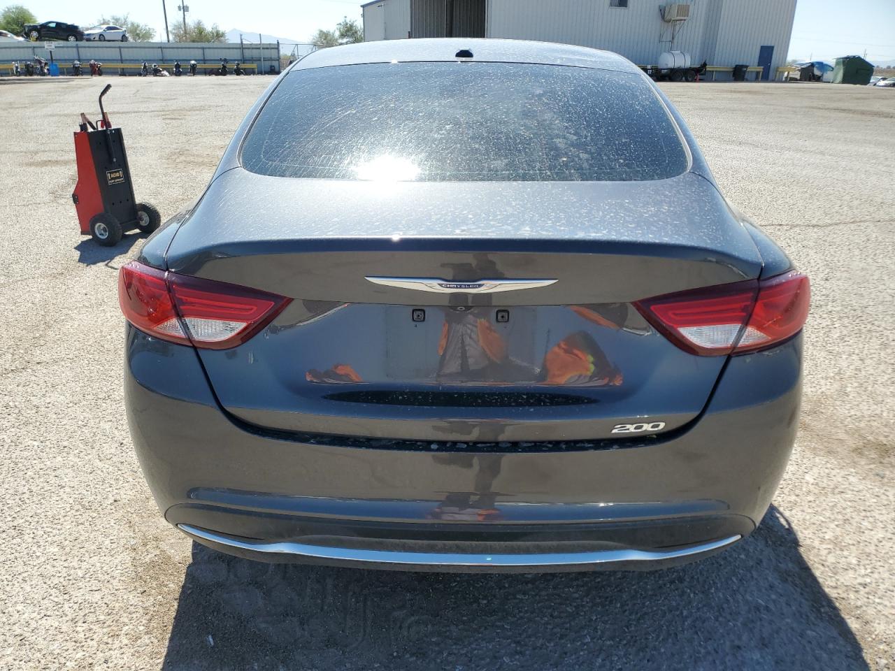 2015 Chrysler 200 Limited VIN: 1C3CCCAB9FN660334 Lot: 64033125
