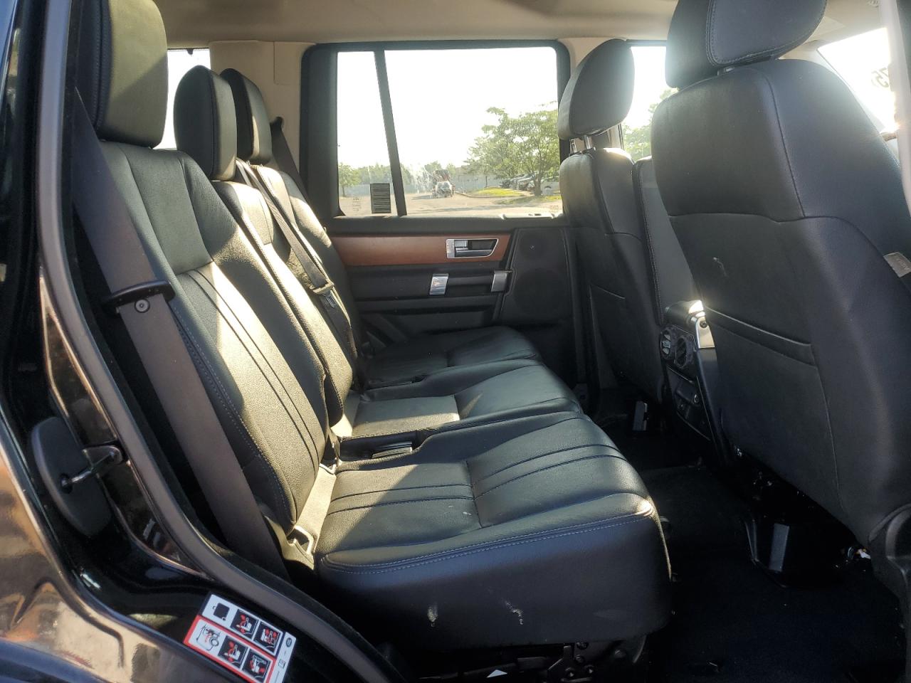 2015 Land Rover Lr4 Hse VIN: SALAG2V66FA772670 Lot: 63017175