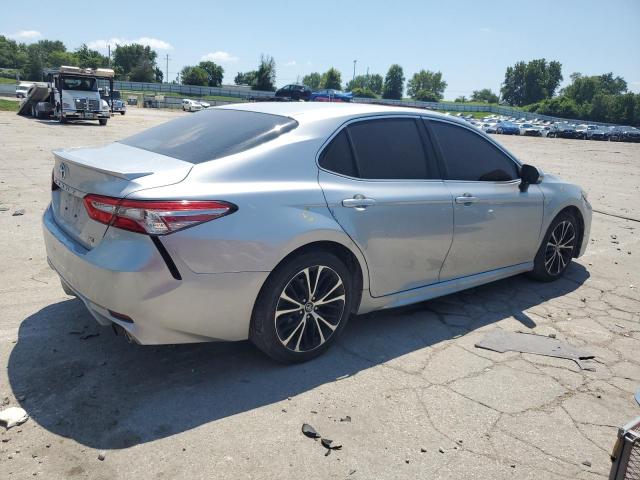  TOYOTA CAMRY 2018 Серый