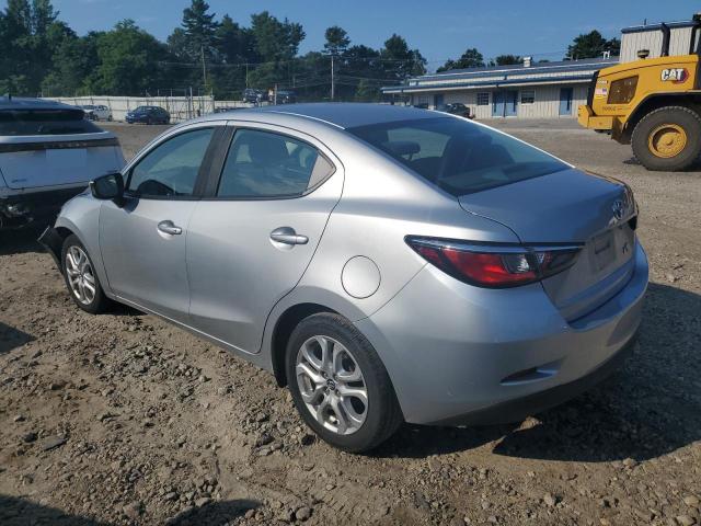  TOYOTA YARIS 2017 Srebrny